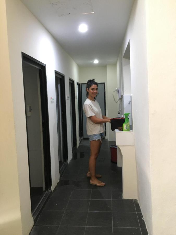 Apple Backpackers Hotel Джордж Таун Екстериор снимка