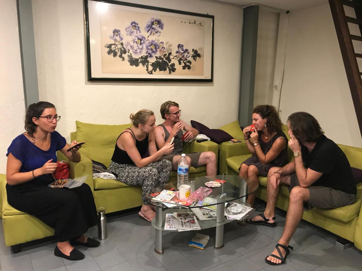 Apple Backpackers Hotel Джордж Таун Екстериор снимка