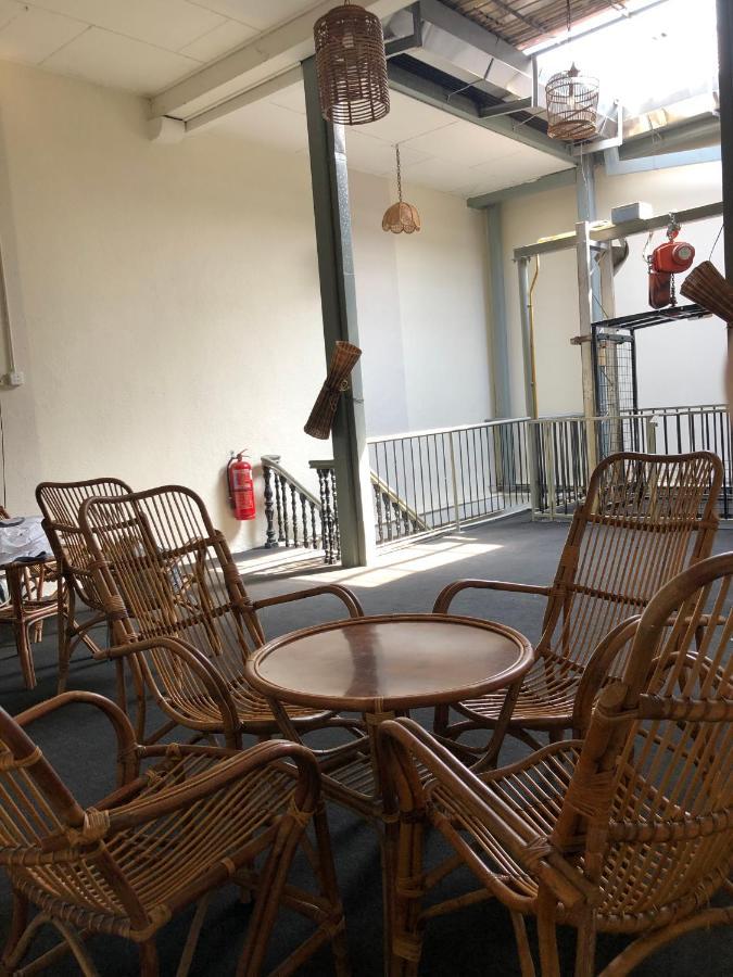 Apple Backpackers Hotel Джордж Таун Екстериор снимка
